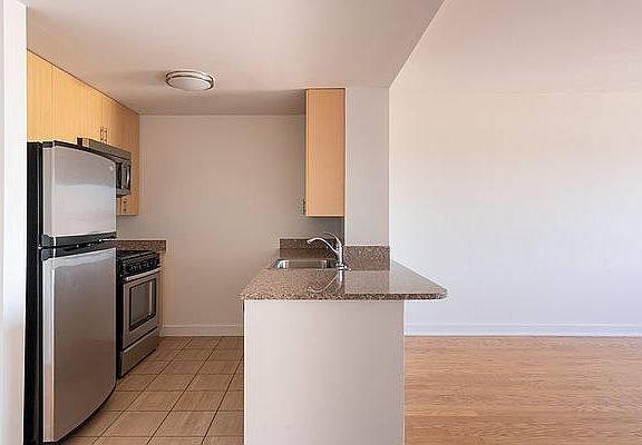 4th image of 15350 89th Ave APT 322