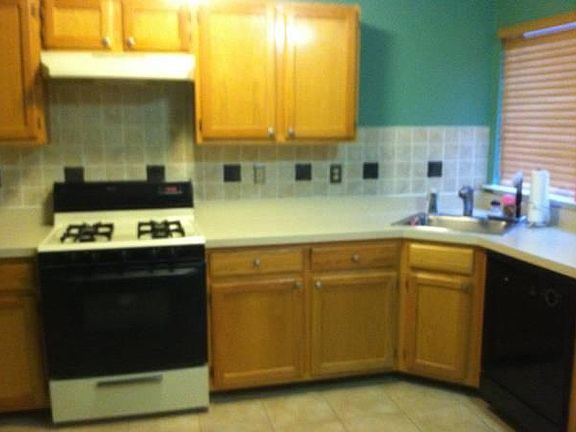 3rd image of 705 Schley Ave