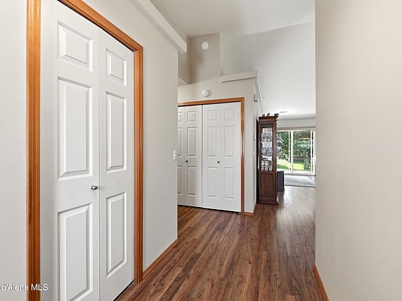 4th image of 2064 W Normandie Ln