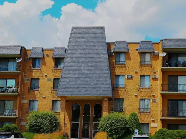 931 W Arquilla Dr APT 314, Glenwood, IL 60425