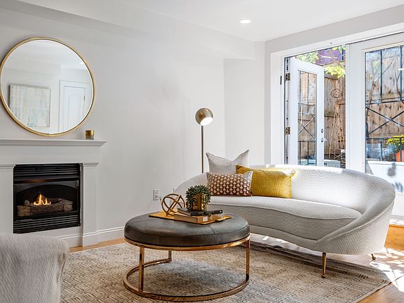 4th image of 19 Worcester Sq APT 1