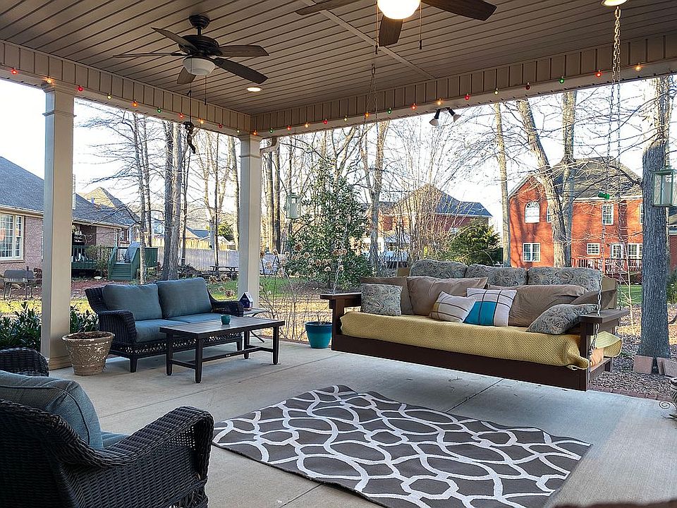1st image of 14015 Camden Cir SE