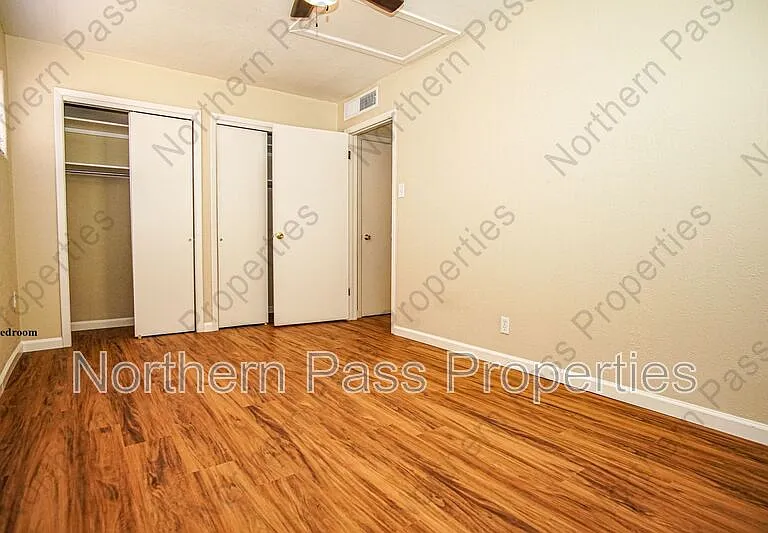 6155 Cleveland Ave #BACK HOUSE — Photo 11