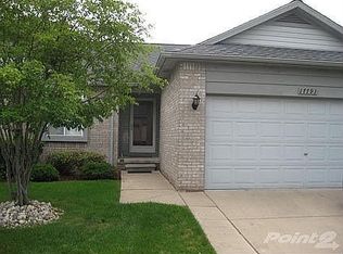 17791 Feather Ln, Brownstown, MI 48193