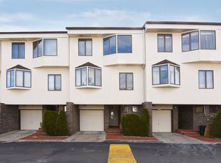 12022 Riviera Ct #23B, Flushing, NY 11356