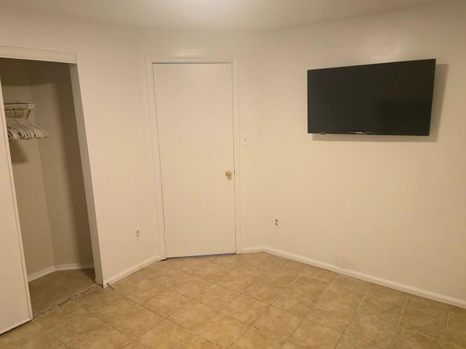 1st image of 1985 Partree Ct #Basement
