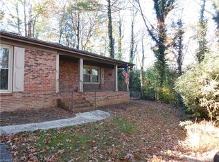 190 Timberlane Dr, Etowah, NC 28729