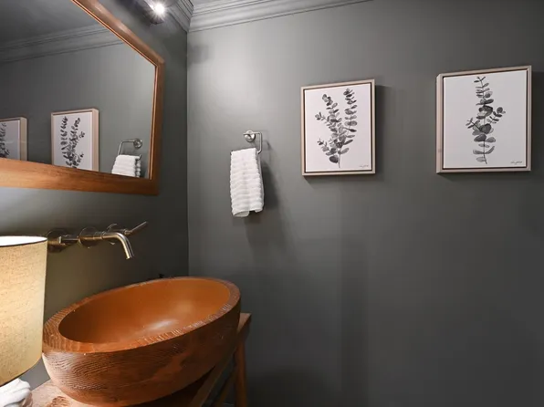 217 Bloomfield Street image 6 of 25