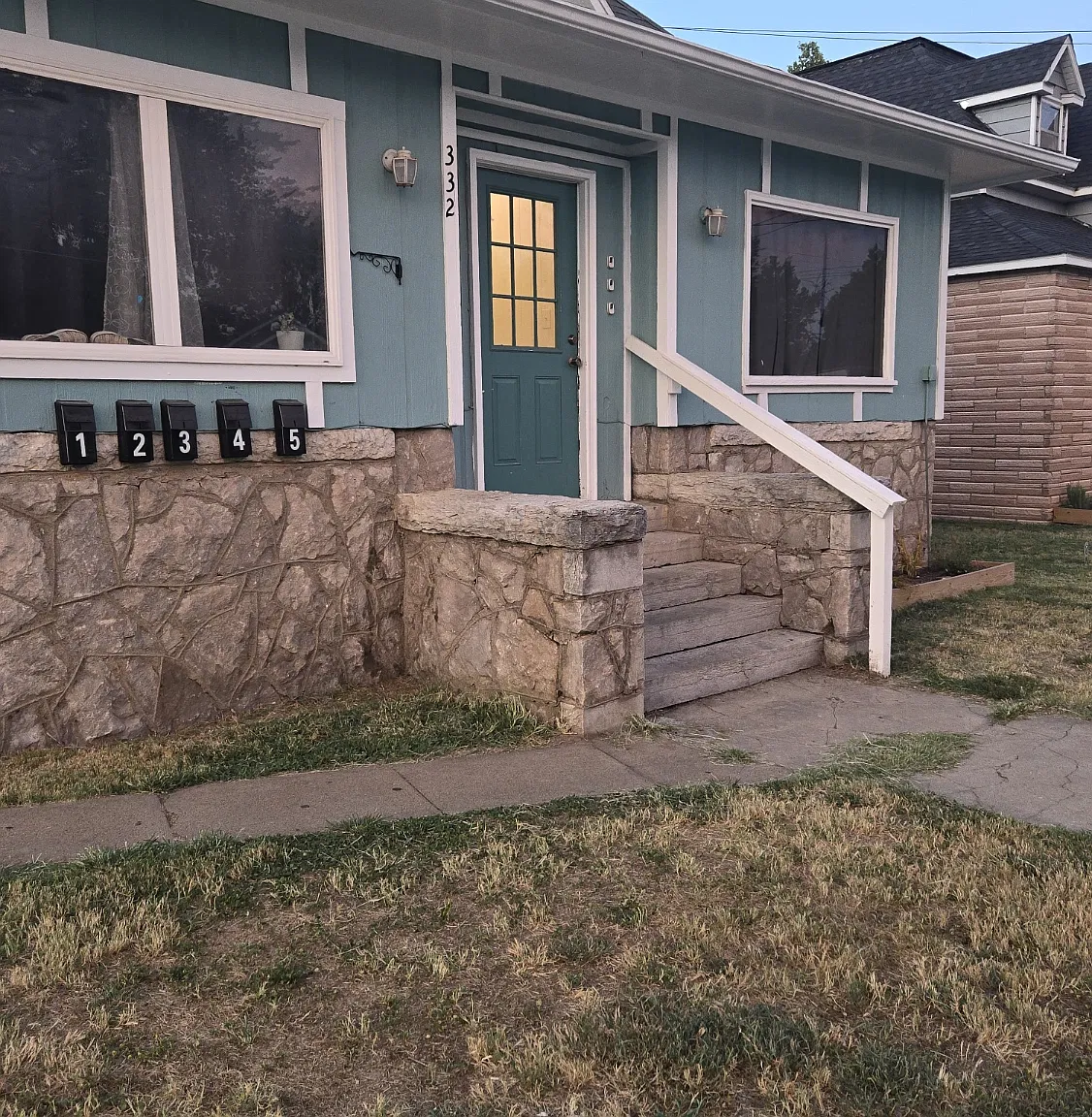 332 W Coler St — Photo 2