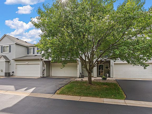 3rd image of 3542 Abercrombie Ln