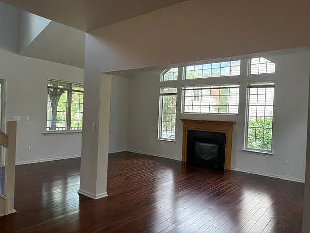 5888 Villa France Ave — Photo 3