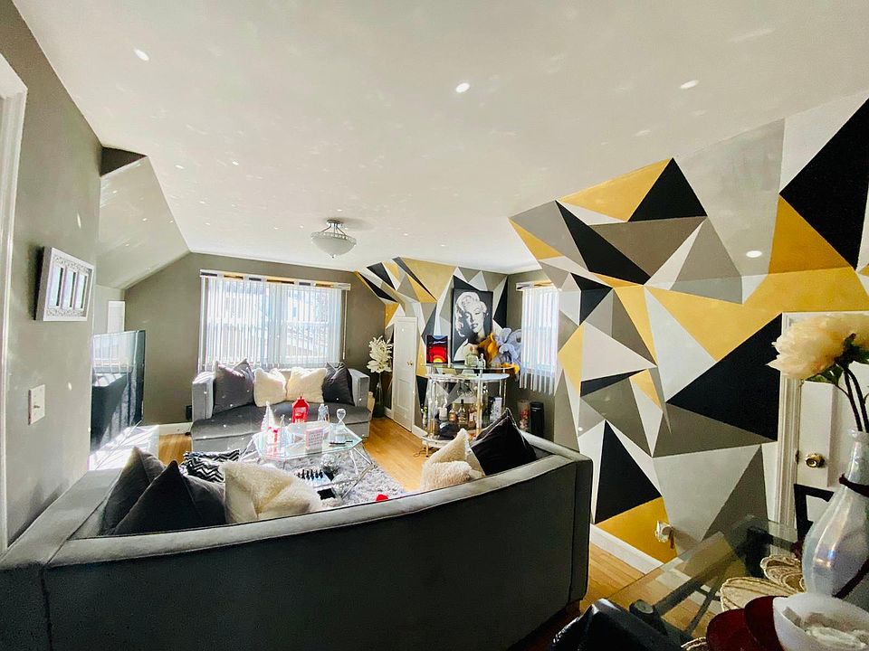 1st image of 544 McLean Ave #2