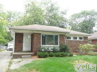 24617 Roanoke Ave, Oak Park, MI 48237