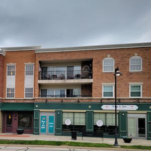 49 Old Frankfort Way APT 210, Frankfort, IL, 60423