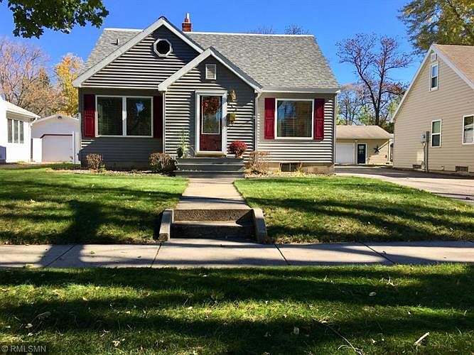 1st image of 613 13th St SW