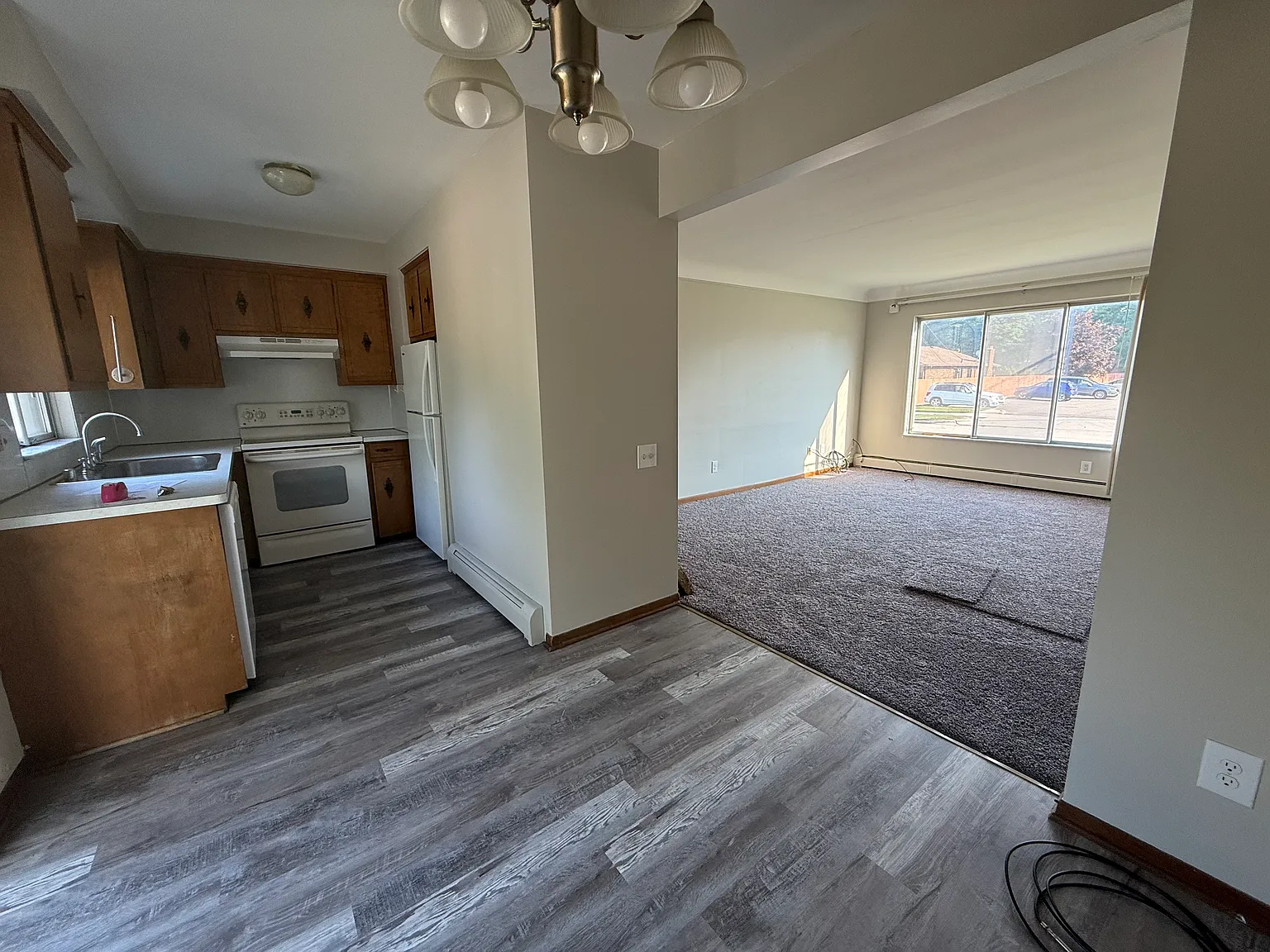 1 bed, 700 sqft, $1,000 — Photo 4