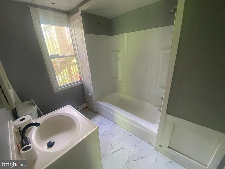 621 Madison Ave #1 — Photo 6