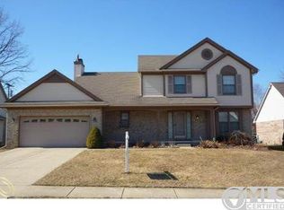 18915 Glengarry Dr, Livonia, MI 48152