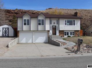 119 Larsen St, Rawlins, WY 82301