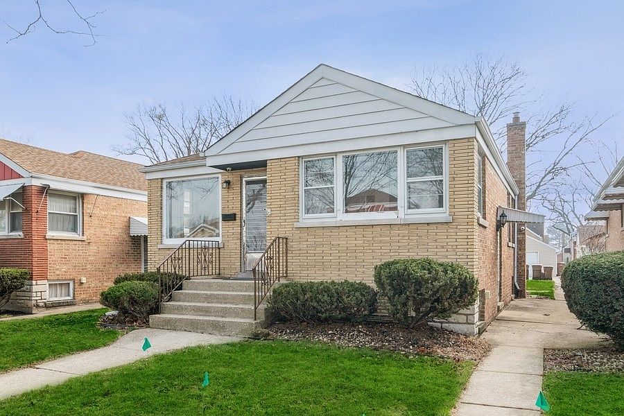 2313 S 11th Ave, North Riverside, IL 60546 | Zillow