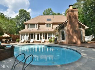 2285 Roxburgh Dr, Roswell, GA 30076