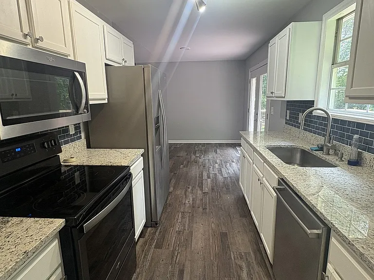 1015 Morriswood Ct — Photo 3