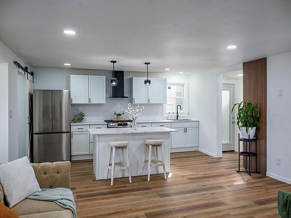 5th image of 1618 Grand AVENUE