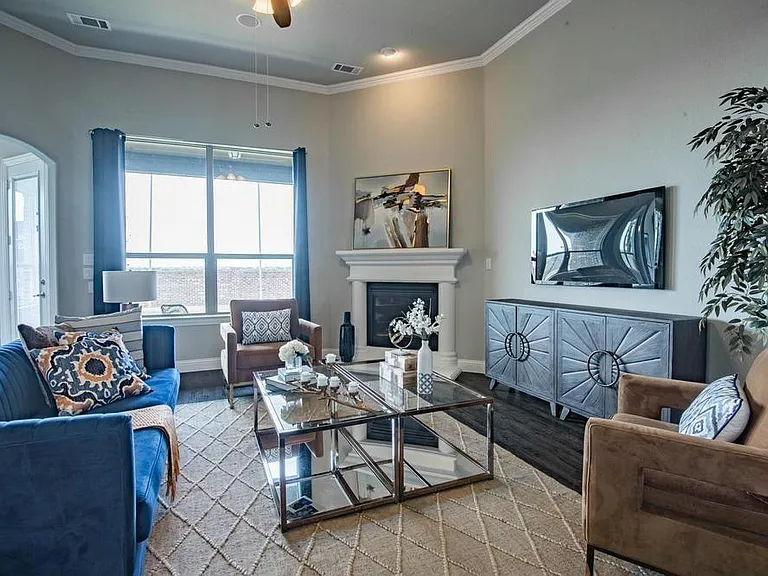 3000 Comal Ct — Photo 5