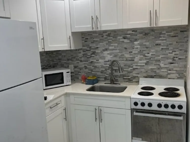 625 S 20th Ave — Photo 5