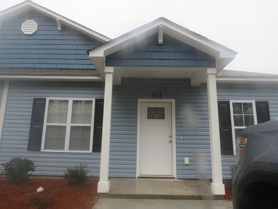 2nd image of 163 Highlands Glen Dr