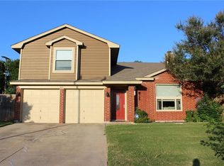 831 Colson Dr, Arlington, TX 76002