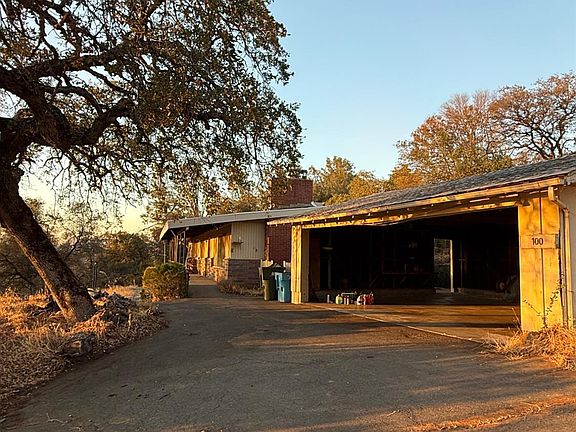 2nd image of 100 Ridgeview Ln