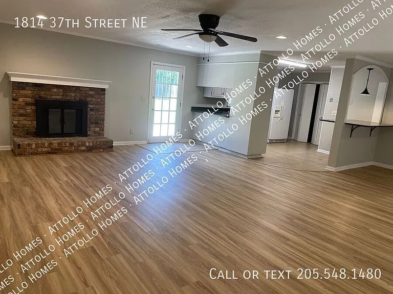 1814 37th St NE — Photo 2