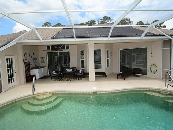 5th image of 18 Wellwater Dr