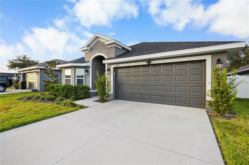 3 bed, 2.0 bath, 1527 sqft, $2,250 — Photo 3