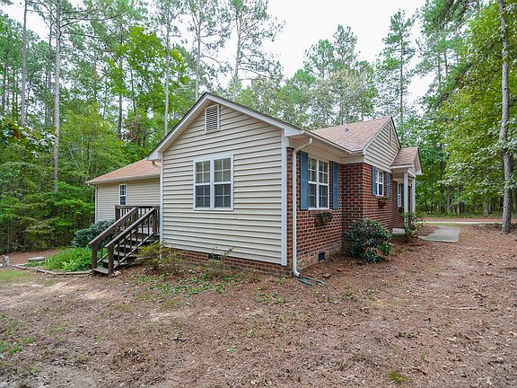 3rd image of 8028 Country Haven Ln