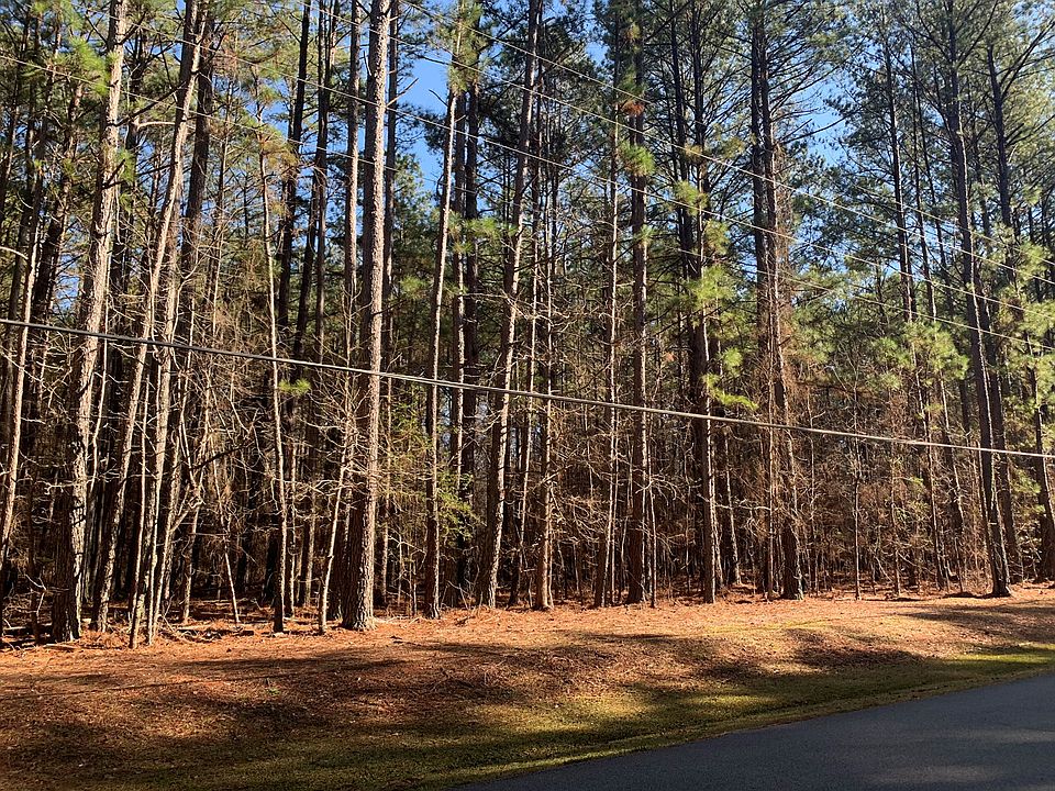 2nd image of 426 Bernhard Rd