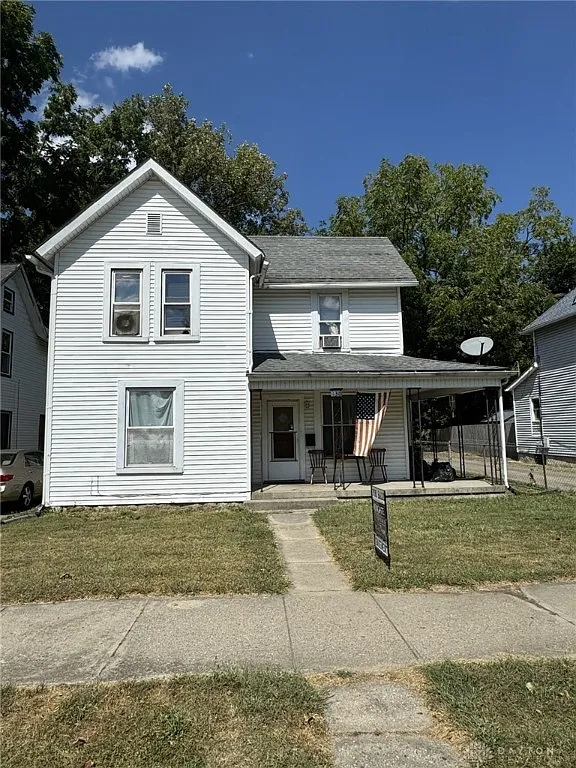 130 W Liberty St photo 1