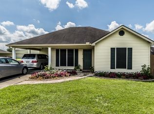 100 Glenfield St, Youngsville, LA 70592