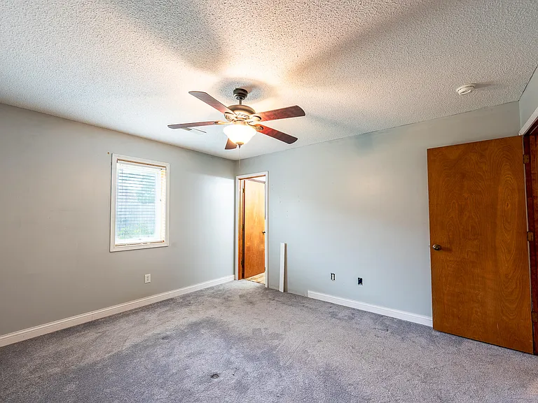2301 Winchester Dr — Photo 23