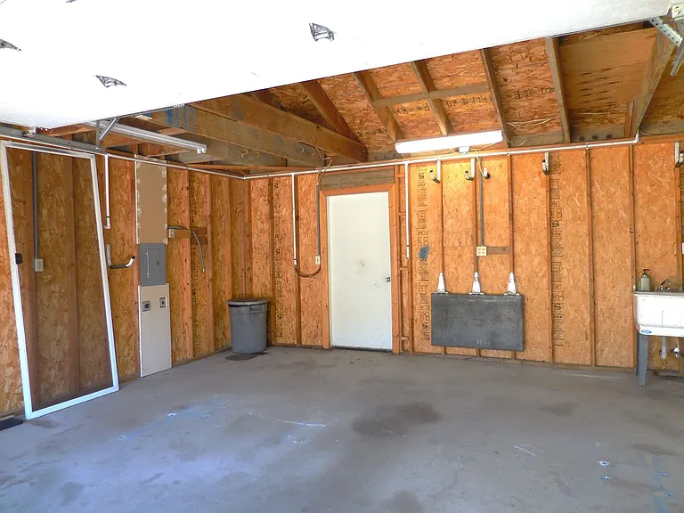 1079 Stillspring Dr — Photo 25