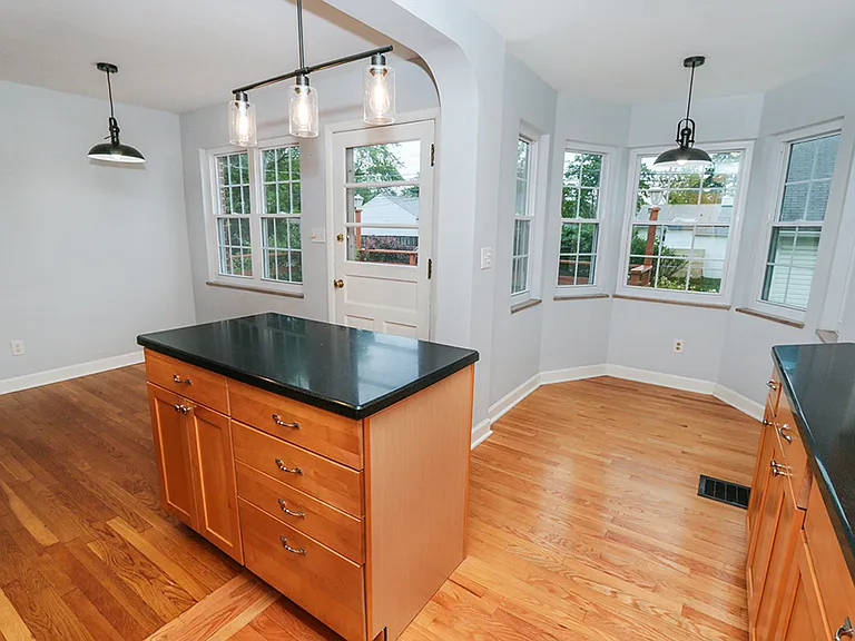 62 Edgevale Rd — Photo 11
