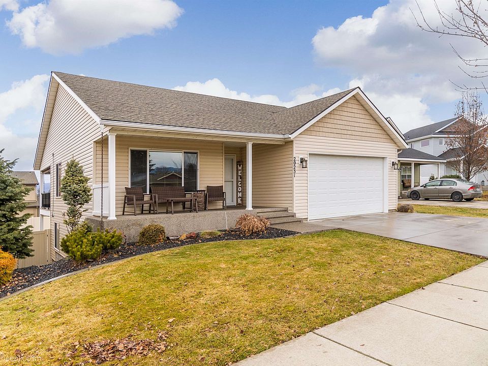 1st image of 20231 E Deschutes Ave
