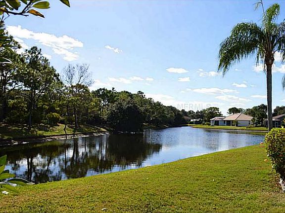 3rd image of 8865 Havenridge Dr