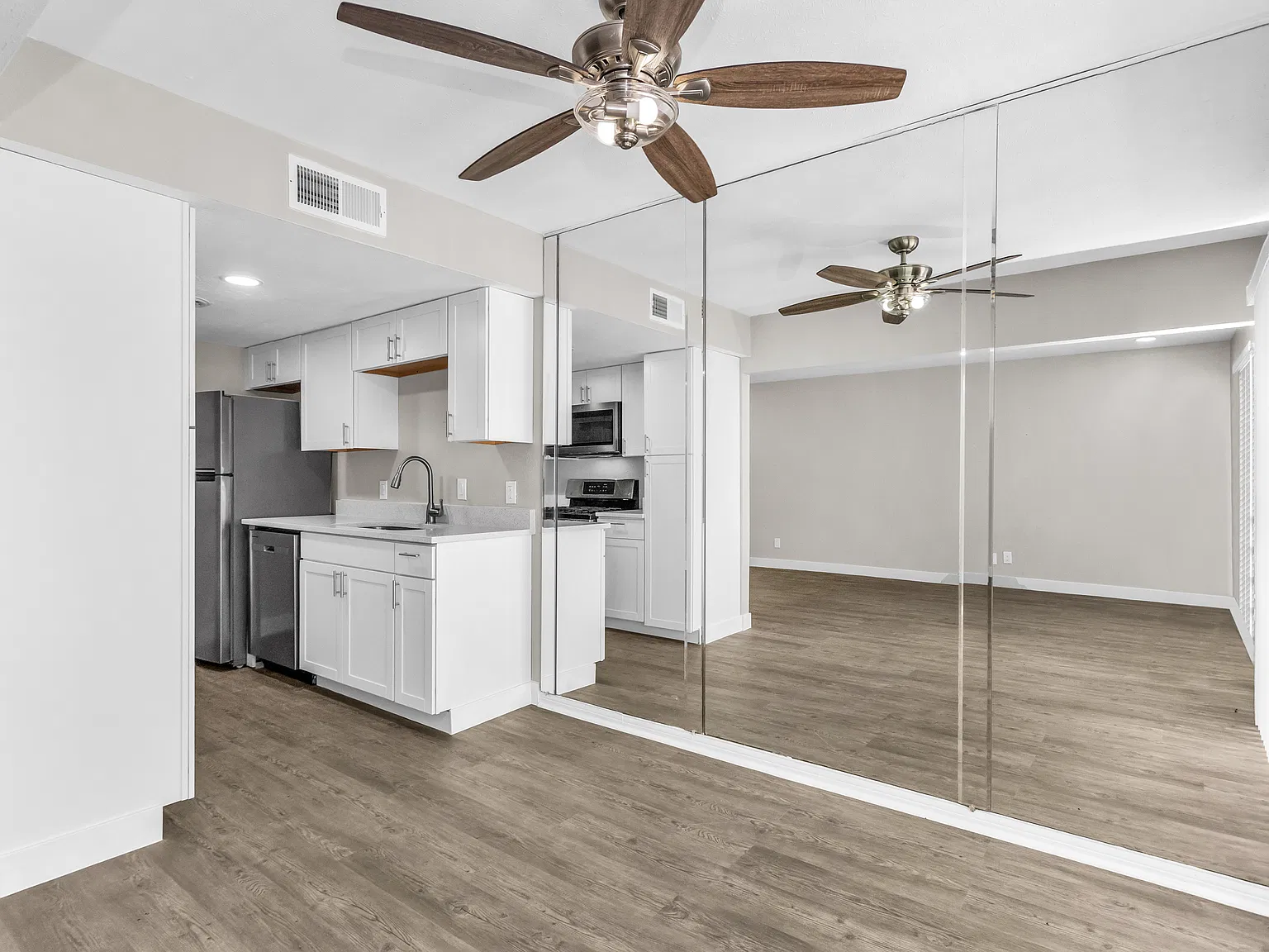 1 bed, 658 sqft, $1,175 — Photo 3