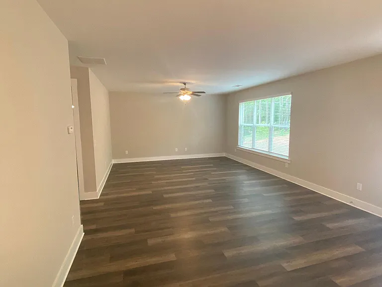 6017 Southland Dr — Photo 2