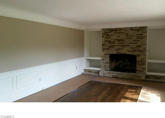 3rd image of 169 Hollywood Ave