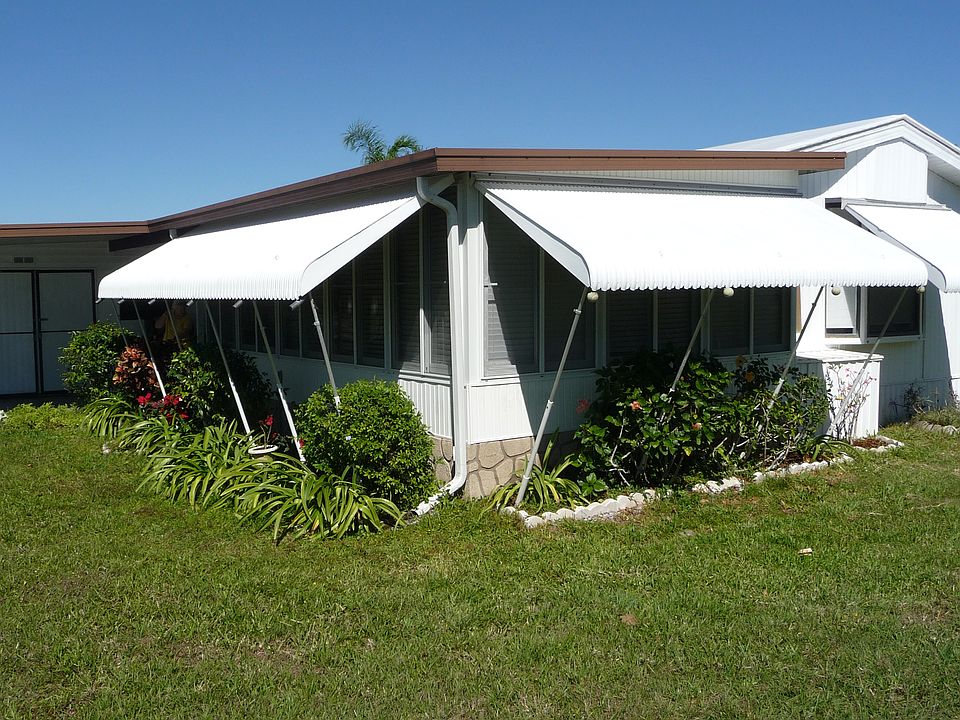 2nd image of 25693 Lilac Ct