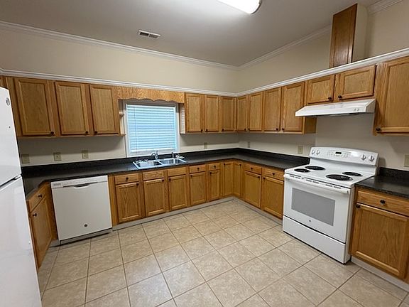 3rd image of 511 Park Ave #B