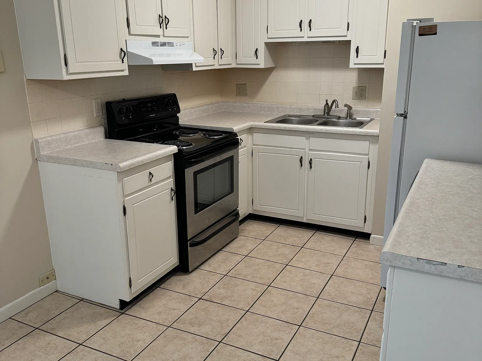 3 bed, 1102 sqft, $1,600 — Photo 4
